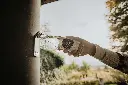 JOHNNY-CATCH-MAGNET-2